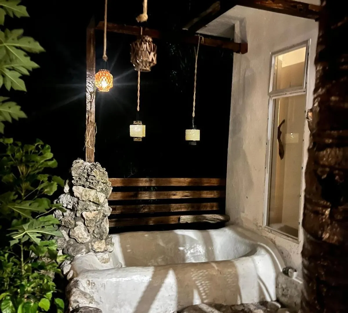 Beautiful Tropical Eco Cabin With Private River 牙买加
