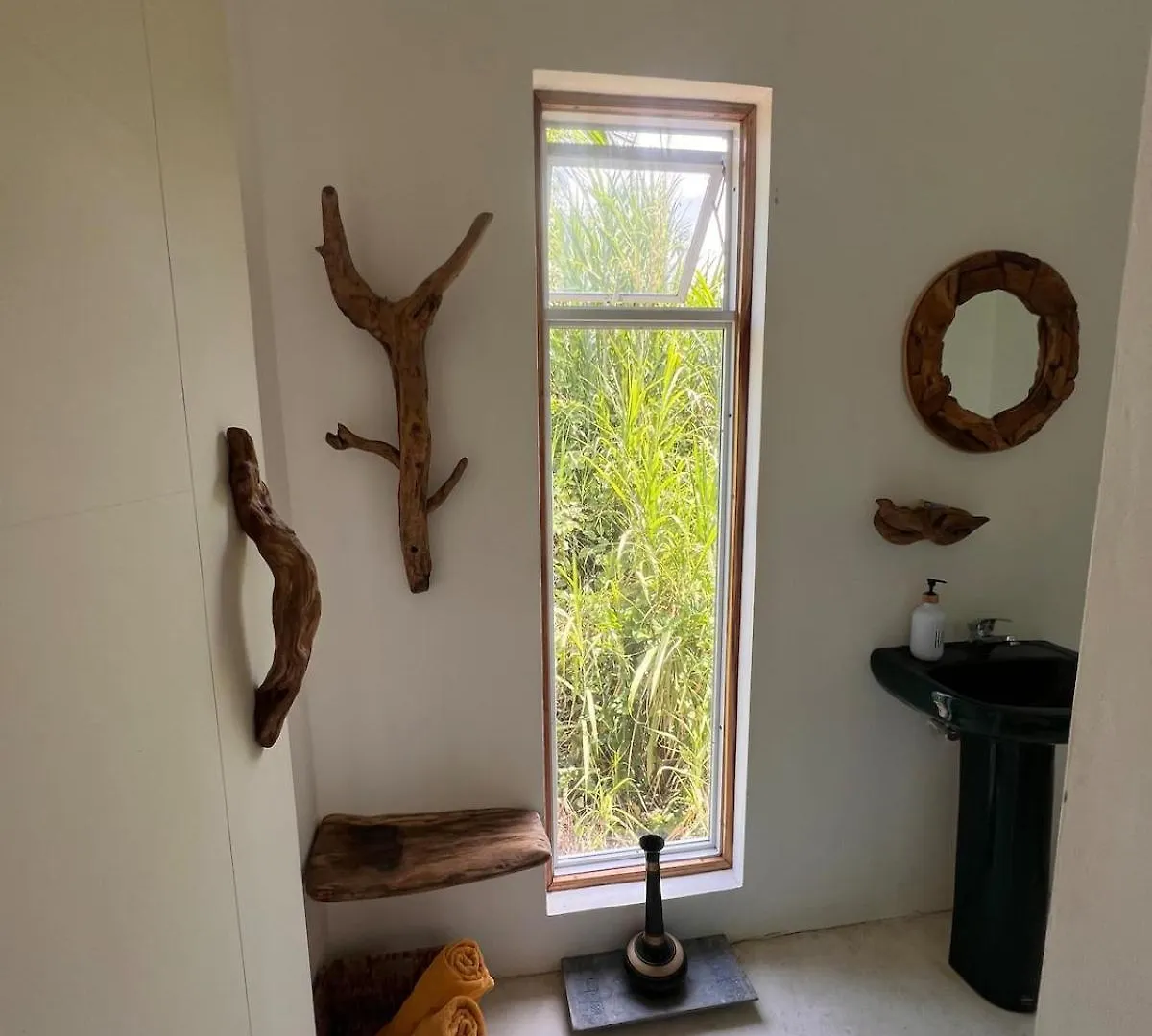 Beautiful Tropical Eco Cabin With Private River Kupuis